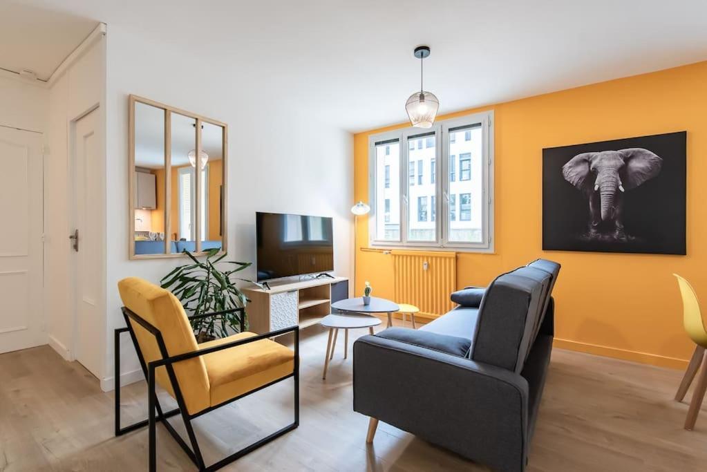 Appartement Renove Pour 6 Avec Parking Villeurbanne Luaran gambar