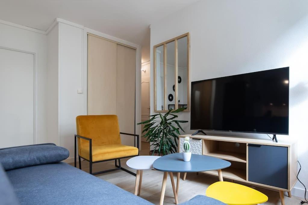 Appartement Renove Pour 6 Avec Parking Villeurbanne Luaran gambar