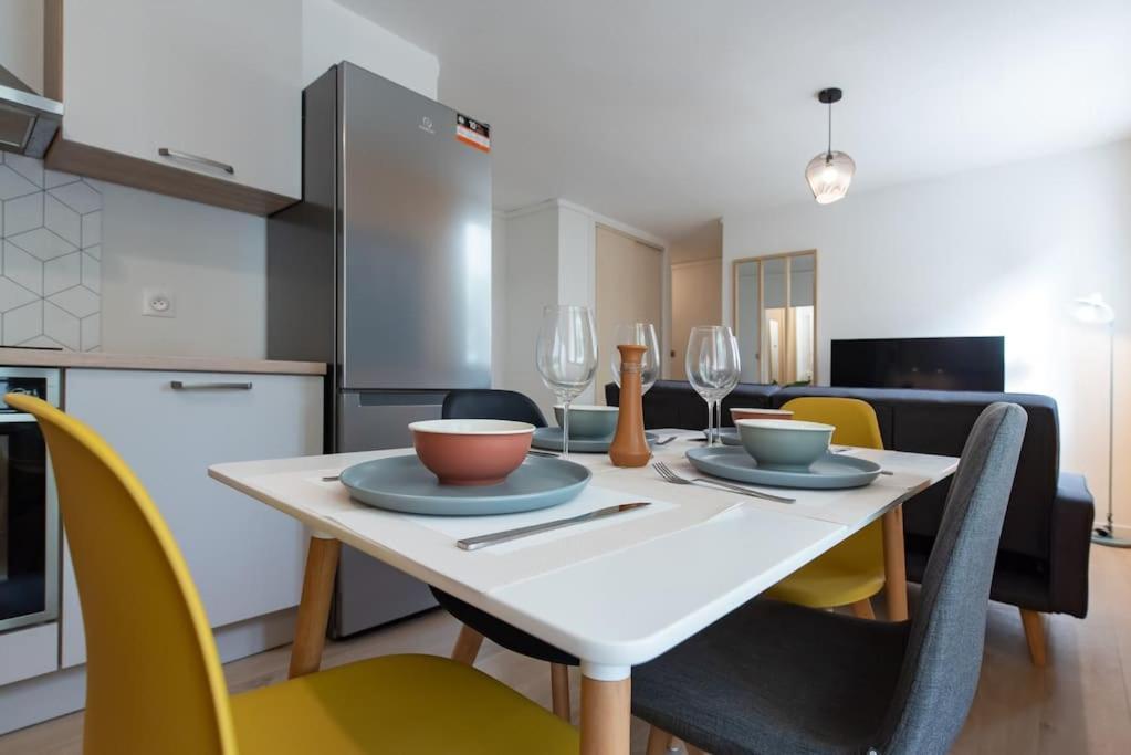 Appartement Renove Pour 6 Avec Parking Villeurbanne Luaran gambar