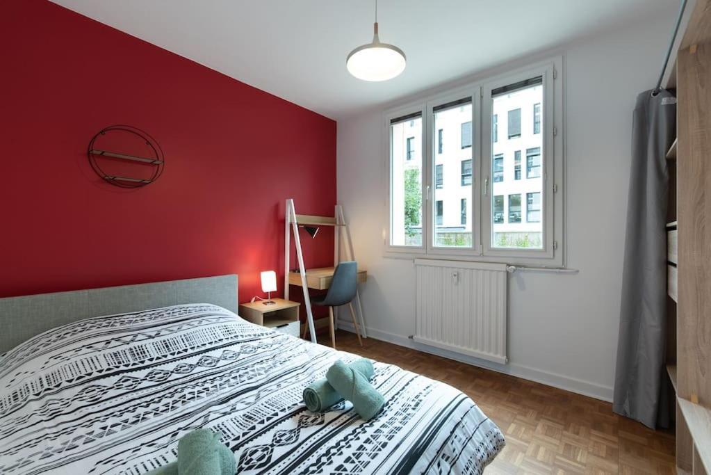 Appartement Renove Pour 6 Avec Parking Villeurbanne Luaran gambar